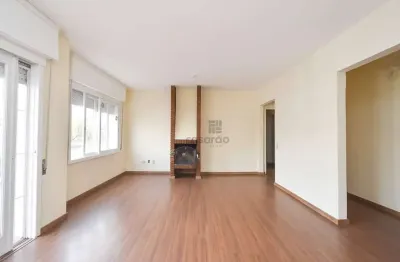 Apartamento com 3 quartos para alugar no Centro, Pelotas 