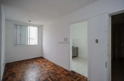 Apartamento com 2 quartos para alugar no Centro, Pelotas 