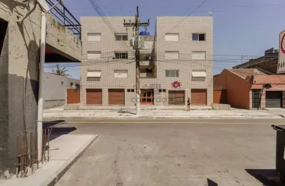 Apartamento com 2 quartos para alugar no Centro, Pelotas 