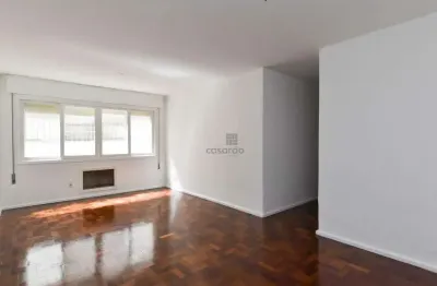 Apartamento com 3 quartos para alugar no Centro, Pelotas 