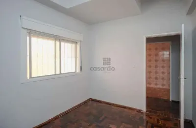 Apartamento com 2 quartos para alugar no Centro, Pelotas 
