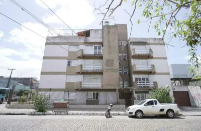 Apartamento com 3 quartos para alugar no Centro, Pelotas 