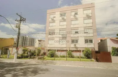 Apartamento com 2 quartos para alugar no Centro, Pelotas 
