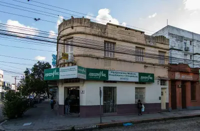 Apartamento com 3 quartos para alugar no Centro, Pelotas 