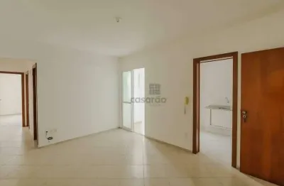 Apartamento com 2 quartos para alugar no Centro, Pelotas 