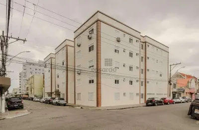 Apartamento com 2 quartos para alugar no Centro, Pelotas 