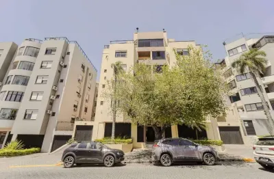 Apartamento com 2 quartos para alugar no Centro, Pelotas 