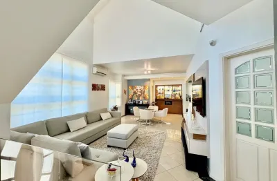 Luxuosa casa com piscina, spa e espaço gourmet – alto padrão e conforto total!