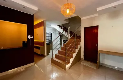 Sobrado completo com piscina aquecida e área gourmet no luizote de freitas — fino acabamento e móveis planejados!