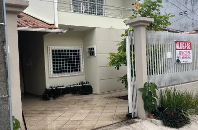 Casa com 3 quartos para alugar na Rua José Romão, 49, São José Operário, Manaus