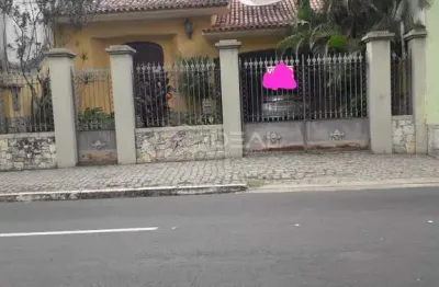 Casa com 3 quartos à venda na Rua Marechal Floriano, 405, Centro, Campos dos Goytacazes