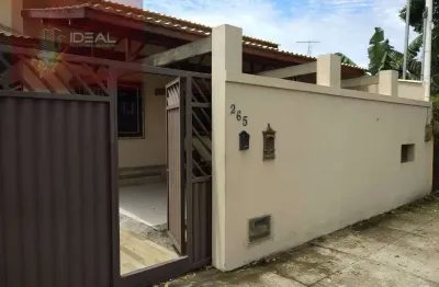 Casa com 3 quartos à venda na Rua Max de Vasconcelos, 265, Parque Leopoldina, Campos dos Goytacazes