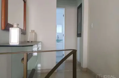 Casa duplex em flamboyant, campos dos goytacazes: 240m², 3 dormitórios, 1 suíte, 4 banheiros por r$ 590.000