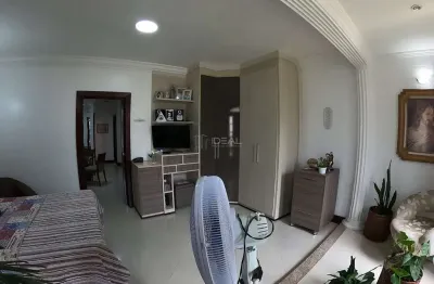 Casa com 3 quartos à venda na Rua Herval Ribeiro de Castro, 173, Parque Jóquei Club, Campos dos Goytacazes