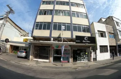 Apartamento com 3 quartos para alugar na Avenida Pelinca, 9, Centro, Campos dos Goytacazes