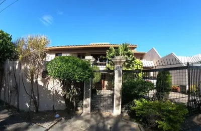 Casa com 3 quartos à venda na Rua Herculano Aquino, 278, Parque Turf Club, Campos dos Goytacazes