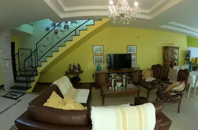 Casa com 4 quartos à venda na Rua Marechal Deodoro, 216, Centro, Campos dos Goytacazes