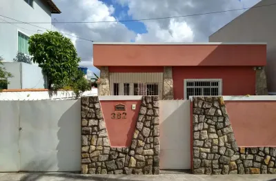 Casa com 5 quartos à venda na Rua Maestro Lourenço Soares, 382, Parque São Benedito, Campos dos Goytacazes