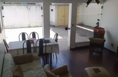 Casa com 5 quartos à venda na Rua Vinte e Um de Abril, 27, Centro, Campos dos Goytacazes