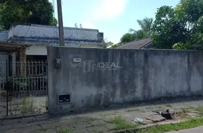 Casa com 3 quartos à venda na Rua Anfiloquio de Lima, 106, Caju, Campos dos Goytacazes