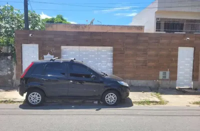 Casa com 3 quartos à venda na Rua Benedita Ferreira de Araújo, 50, Parque Jóquei Club, Campos dos Goytacazes