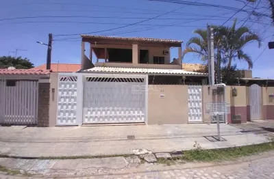 Casa com 3 quartos à venda na Rua Dr. Ariosto Lanes Rabêlo, 155, Parque Jóquei Club, Campos dos Goytacazes