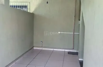 Casa com 2 quartos para alugar na Rua Dr. Mattos, 155, Caju, Campos dos Goytacazes