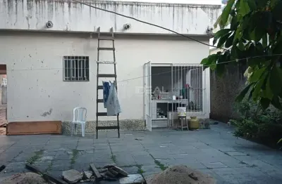 Casa com 4 quartos à venda na Rua Baronesa da Lagoa Dourada, 76, Parque Conselheiro Tomaz Coelho, Campos dos Goytacazes