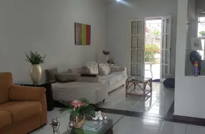 Casa com 4 quartos à venda na Rua Aurélio Francisco Gomes, 152, Parque Flamboyant, Campos dos Goytacazes