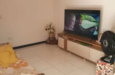 Casa de 2 quartos, área gourmet  - ótima oportunidade de compra