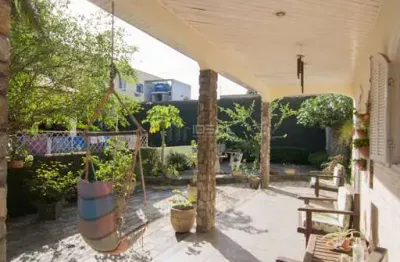Casa com 4 quartos à venda na Rua Aurélio Francisco Gomes, 115, Parque Flamboyant, Campos dos Goytacazes