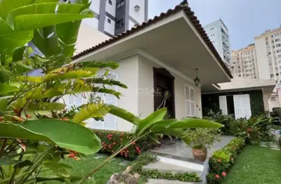 Casa com 6 quartos à venda na Rua Conselheiro José Fernandes, 474, Centro, Campos dos Goytacazes
