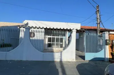 Casa com 3 quartos à venda na Rua Amaro Silveira, 27, Parque Califórnia, Campos dos Goytacazes