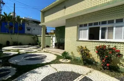 Casa com 4 quartos à venda na Rua Oscar Machado, 167, Ips, Campos dos Goytacazes