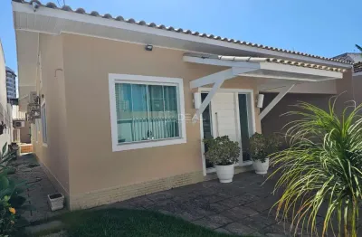 Casa com 3 quartos para alugar na Avenida Vinte e Oito de Março, 1035, Parque São Caetano, Campos dos Goytacazes