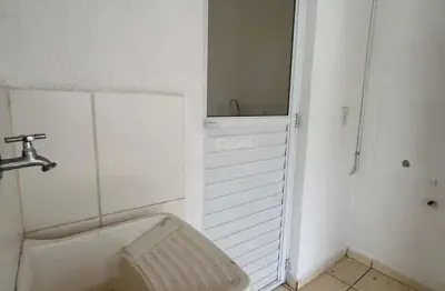Casa com 2 quartos para alugar na Estrada Santa Rosa, 266, Parque Santa Clara, Campos dos Goytacazes