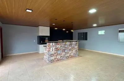 Casa com churrasqueira e 2 quartos por r$280mil  -  campo grande