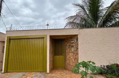 Casa  com 4 quartos com piscina na giocondo orsi-  campo grande