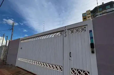 Casa comercial para alugar na Rua Vinte e Cinco de Dezembro, 1649, Cruzeiro, Campo Grande