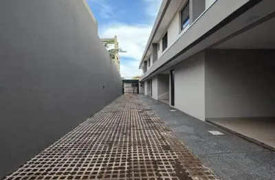 Casa com 2 quartos para alugar na Rua Quintino Bocaiúva, 1039, Jardim Paulista, Campo Grande