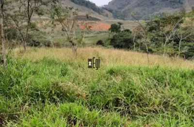 Sítio com 2 dormitórios à venda, 420000 m² por R$ 700.000,00 - Barreira do Triunfo - Juiz de Fora/MG