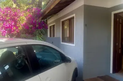 Casinha charmosa 2 dormitórios próxima da praia e do forte atacadista!