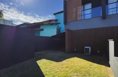 Garden mobiliado a 4 ruas do mar | 100 m² com gramado privativo