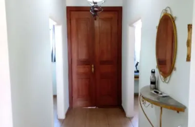 Casa  super conservada de 1949 a venda com 4 dorm no centro de itu/sp