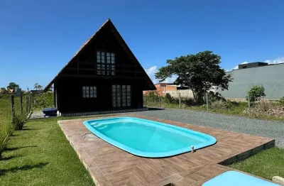0643 - chalé de madeira com piscina a 750 metros do mar| salinas - bbs/sc