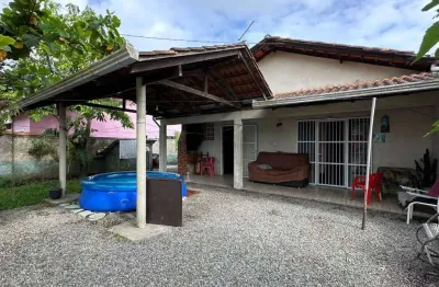 0822 - casa em alvenaria com 3 dormitórios - 650m da lagoa | costeira - bbs