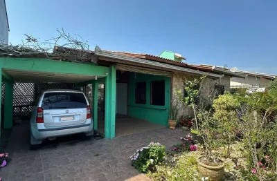 2019 - casa com 3 dormitórios e piscina - prox. ao mercado janaina | centro