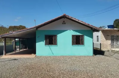 2041 - casa com 3 dormitórios - 300m da lagoa - costeira | bbs/sc
