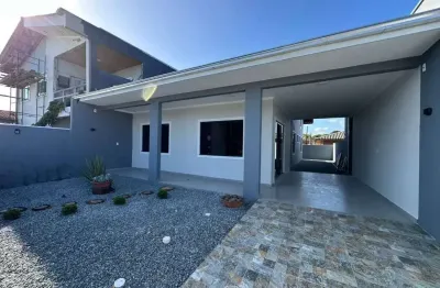 2070 - casa de laje com 3 dormitórios a 650 metros da lagoa | costeira- bbs