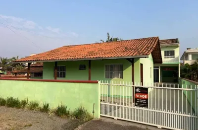 0612 - duas casas mobiliada em um terreno a 250 metros do mar  | salinas